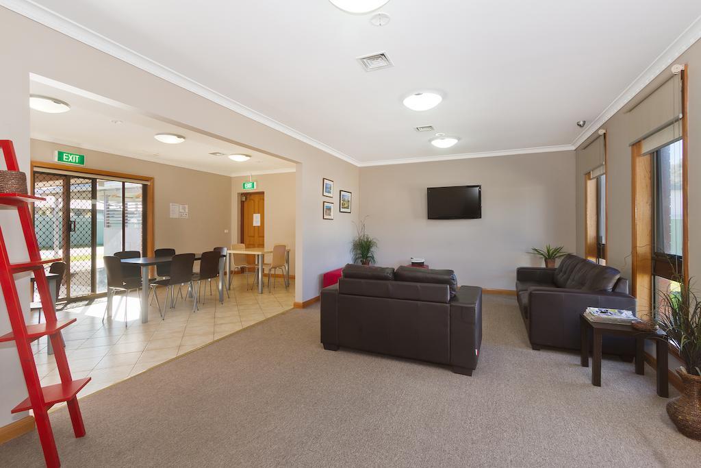 Sandhurst Motel Carrum Downs Bagian luar foto