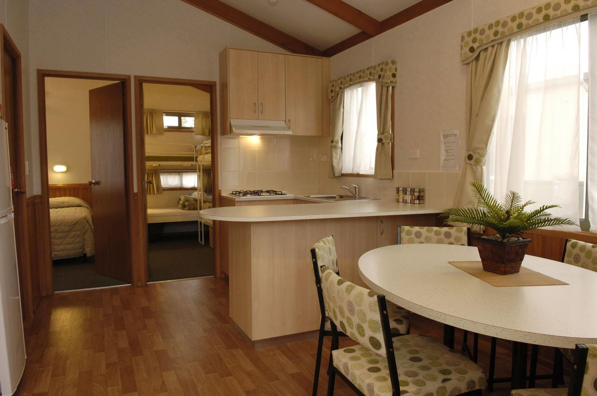 Sandhurst Motel Carrum Downs Bagian luar foto